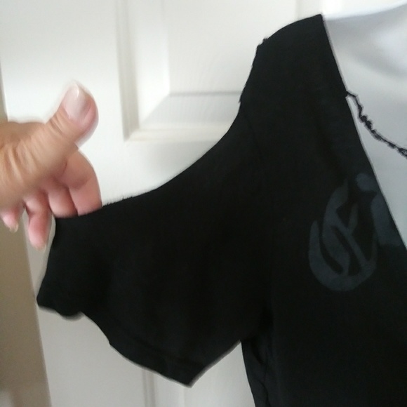 Sexy Cougar Cold Shoulder top - Picture 3 of 6